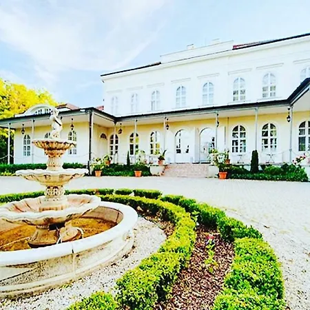 Chateau Foldvary Hotel
